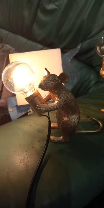 Dropshipping Nordic Home Room Mouse LED Table Lamp Modern Style Desktop Bedside Table Lights Home Room Decor Lighting Desk Lamp