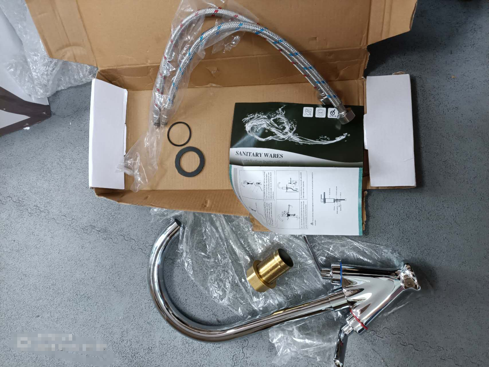 Kitchen Sink Mixer Taps Twin Dual Lever Spout Chrome Modern Kitchen Sink Basin Mono Brass Faucet Swivel 360° with Hose Chrome Faucet