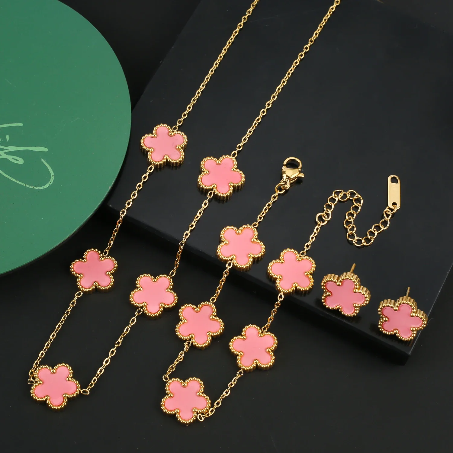 Hot Stainless Steel Gun Black Simple Plant Five-leaf Flower Bracelet Necklace Earrings Three-piece Jewellery Set Ladies Clover