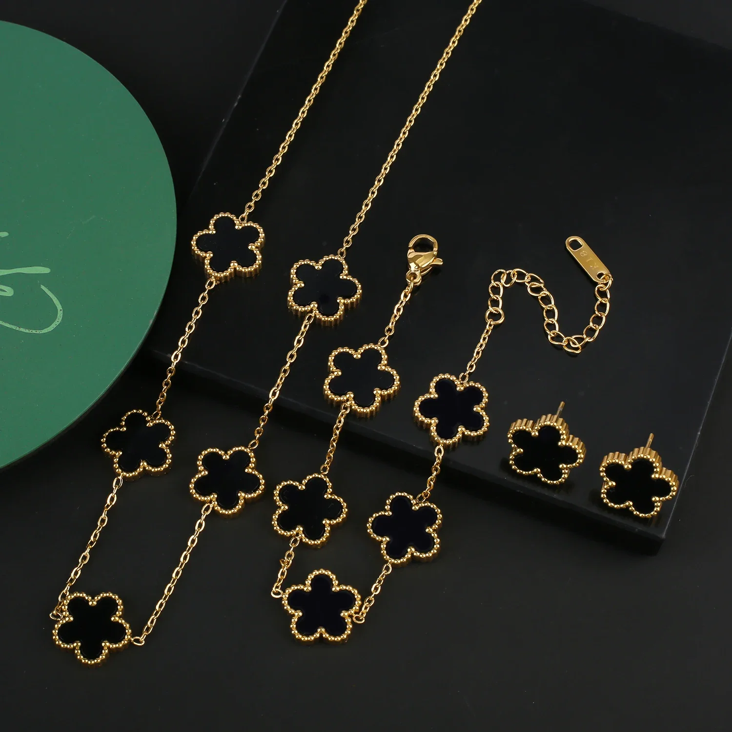 Hot Stainless Steel Gun Black Simple Plant Five-leaf Flower Bracelet Necklace Earrings Three-piece Jewellery Set Ladies Clover