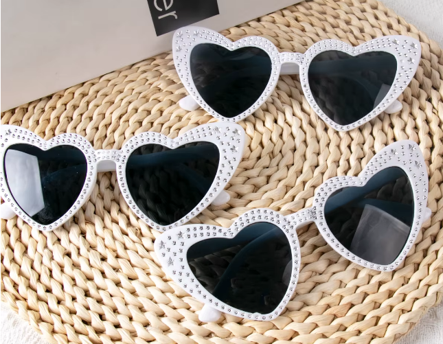 Rhinestone Heart Shaped Love Sunglasses Vintage Wedding Bridal Shower Party Gifts Bachelorette Party Hen Night Bar Supplies