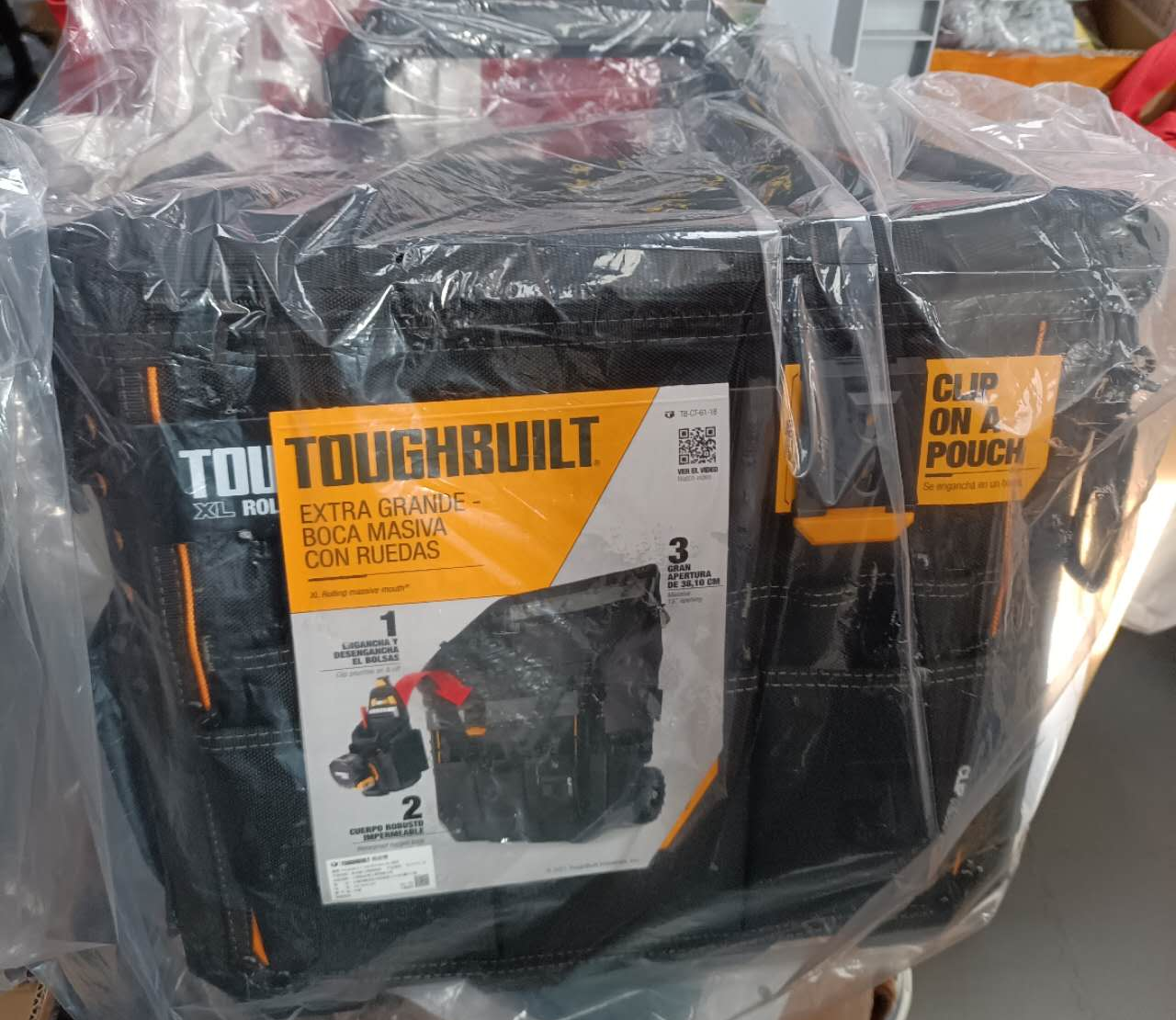 Tough built TB-CT-61-14/TB-CT-61-18/TBCT-61-22 rolling large pocket tool packaging bag