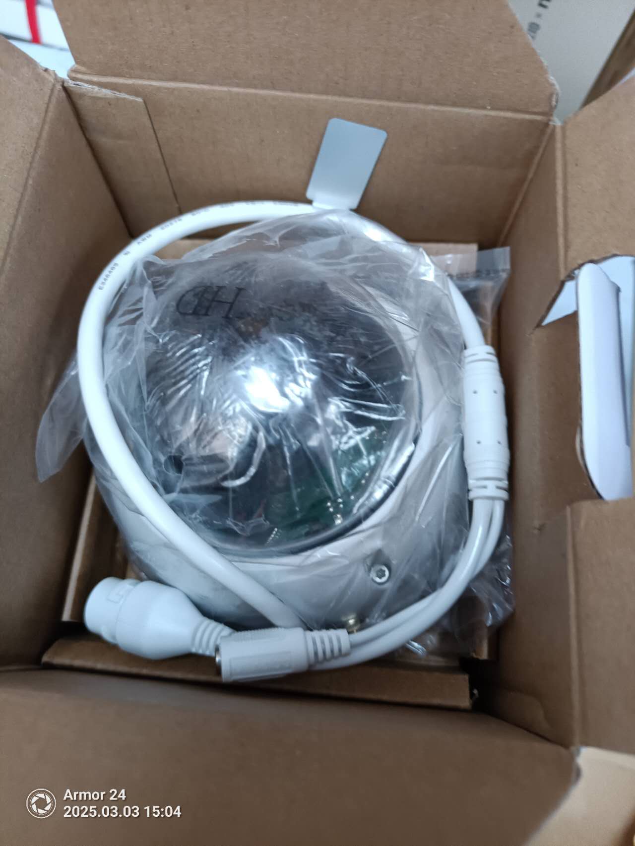 Dahua IPC-HDBW1430DE-SW 4MP IP camera IR30M IP67 IK10 built-in sd card slot network outdoor WIFI camera