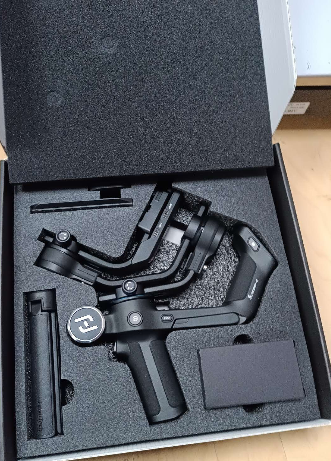 SCORP-C Camera Gimbal,3-Axis Handheld Gimbal Stabilizer for DSLR and Mirrorless Camera,5.5lbs Payload,Lightweight,Compatible with Sony,Canon,Nikon